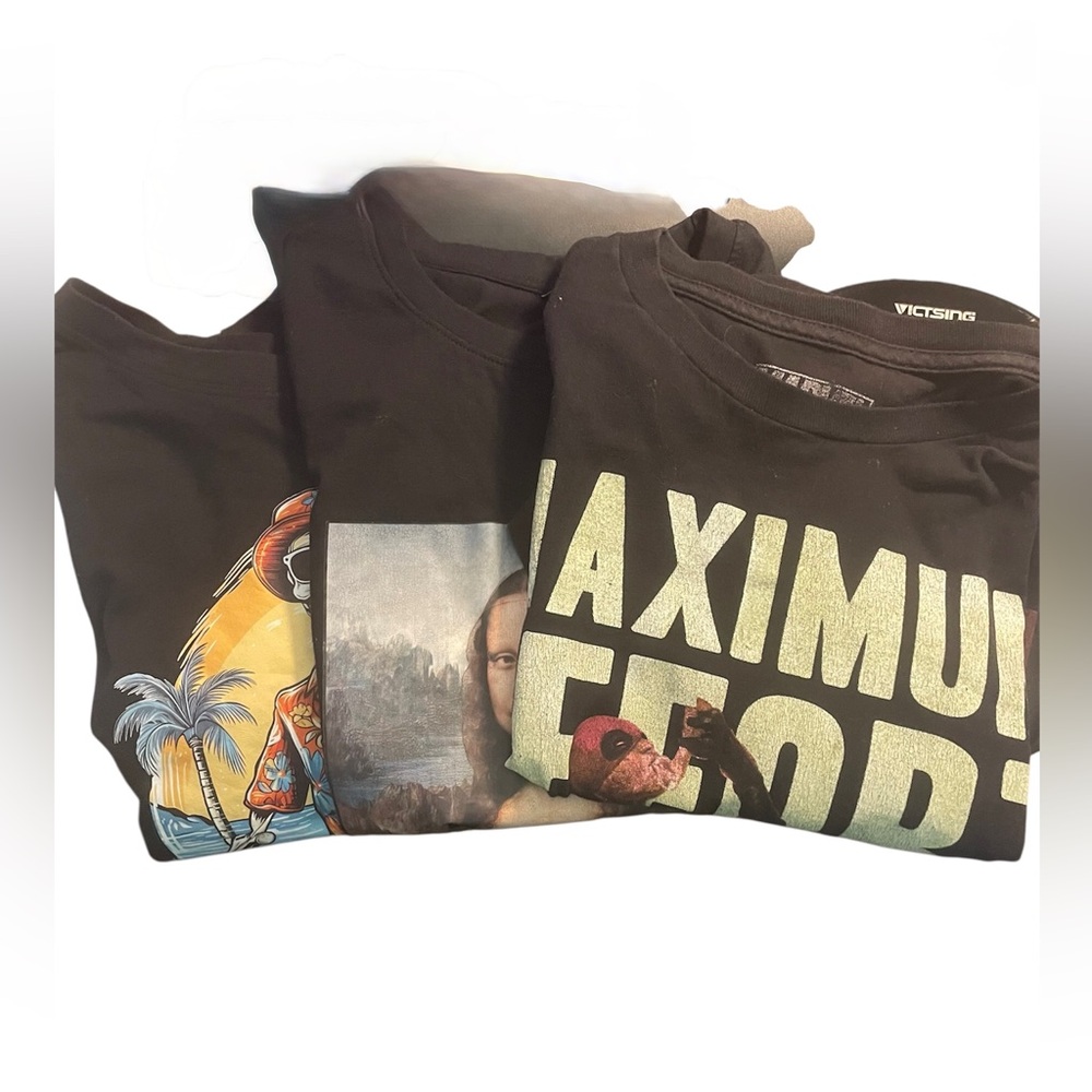 Graphic Tee Shirts 3 in set Crew Neck Mona Lisa Marvel Deadpool Skelton
